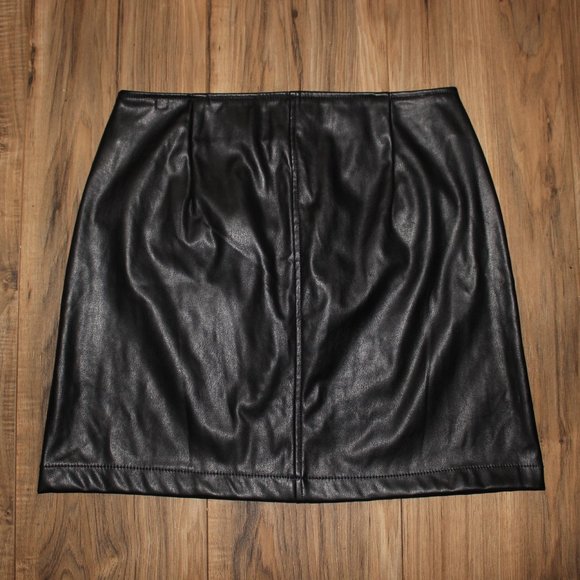 NWT CI SONO Faux Leather Collection Black Zip Up A Line Skirt M - Picture 3 of 8
